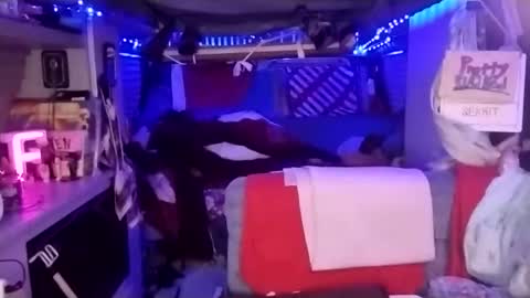 Snapshot of lesleygumgrass chatting on March 9, 5:33 am LesleyGumGrass- The Boring Trans girl online show from March 9, 5:33 am