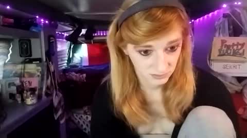 Snapshot of lesleygumgrass chatting on March 9, 9:14 pm LesleyGumGrass- The Boring Trans girl online show from March 9, 9:14 pm