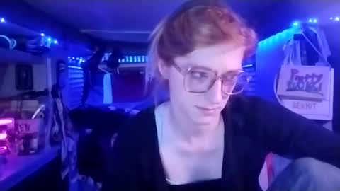 Snapshot of lesleygumgrass chatting on March 11, 12:22 am LesleyGumGrass- The Boring Trans girl online show from March 11, 12:22 am