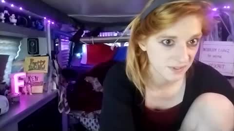 Snapshot of lesleygumgrass chatting on March 12, 9:24 pm LesleyGumGrass- The Boring Trans girl online show from March 12, 9:24 pm