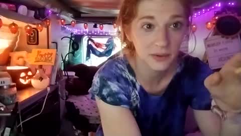 Snapshot of lesleygumgrass chatting on September 15, 3:12 pm LesleyGumGrass- The Boring Trans girl online show from September 15, 3:12 pm