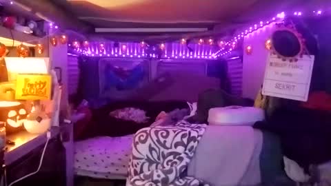 Snapshot of lesleygumgrass chatting on September 24, 5:33 am LesleyGumGrass- The Boring Trans girl online show from September 24, 5:33 am