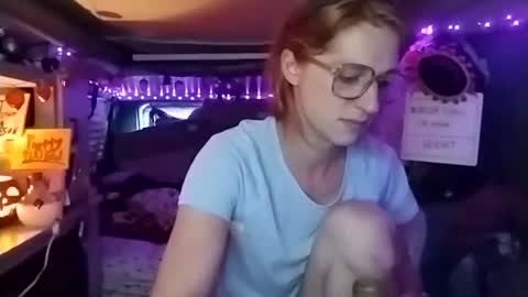 Snapshot of lesleygumgrass chatting on October 13, 6:52 pm LesleyGumGrass- The Boring Trans girl online show from October 13, 6:52 pm