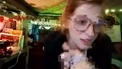 LesleyGumGrass- The Boring Trans girl online show from November 11, 1:33 pm