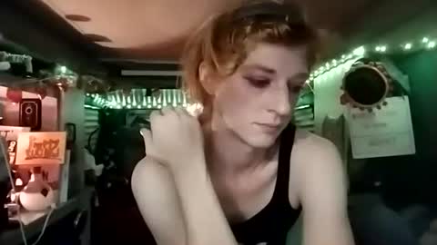 LesleyGumGrass- The Boring Trans girl online show from November 16, 12:27 am