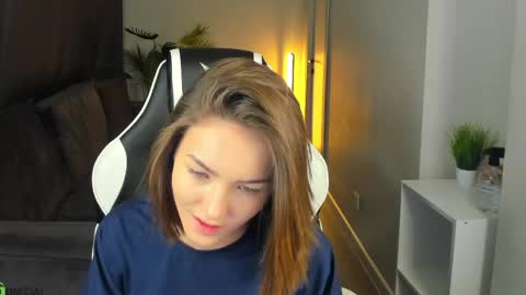 Leslie online show from May 23, 1:11 am