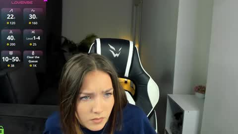 Leslie online show from June 5, 1:01 am