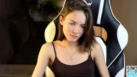 Leslie online show from June 22, 1:07 am