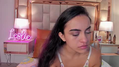 LeslieBush online show from November 14, 8:29 pm