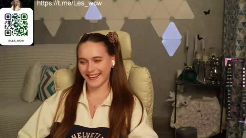 LeslieKorfs online show from October 25, 9:09 pm