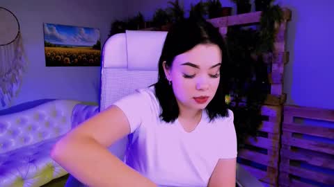 Snapshot of leslierowe chatting on October 26, 4:35 pm LeslieRowe online show from October 26, 4:35 pm