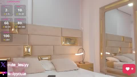 lesly_cutee online show from April 22, 12:39 pm