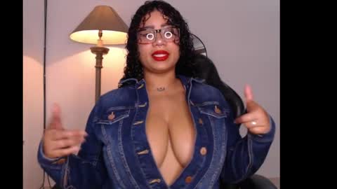 lesly online show from April 30, 2:18 am