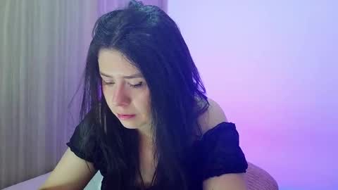 Snapshot of leslystone_ chatting on April 22, 1:23 pm Lesly online show from April 22, 1:23 pm