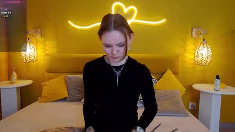 Snapshot of lessysweety chatting on September 15, 3:17 am Lessy online show from September 15, 3:17 am