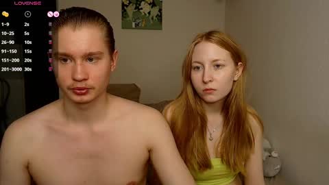 Snapshot of lessyxjhony chatting on March 5, 5:18 pm Alisa Jhony online show from March 5, 5:18 pm