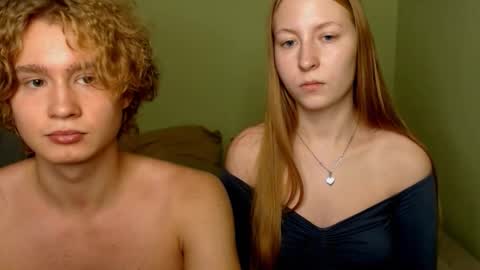 Snapshot of lessyxjhony chatting on September 17, 4:41 pm Alisa Jhony online show from September 17, 4:41 pm