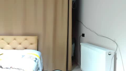 lesyaliss online show from April 24, 6:32 pm