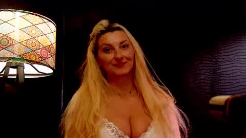 leticiareys online show from January 14, 3:28 pm