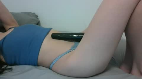 Snapshot of lets_play143 chatting on December 18, 5:37 am lets_play143 online show from December 18, 5:37 am