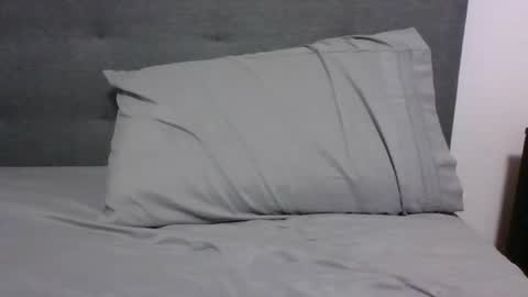 lets_play143 online show from November 4, 1:16 am