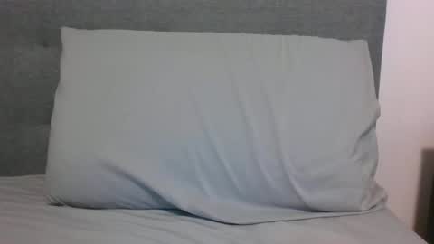 lets_play143 online show from April 18, 1:09 am