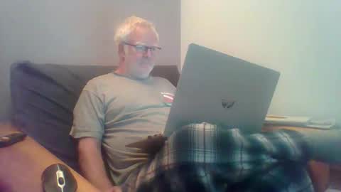 letscc online show from April 28, 3:39 pm