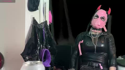 Julian Mask online show from September 14, 11:31 am