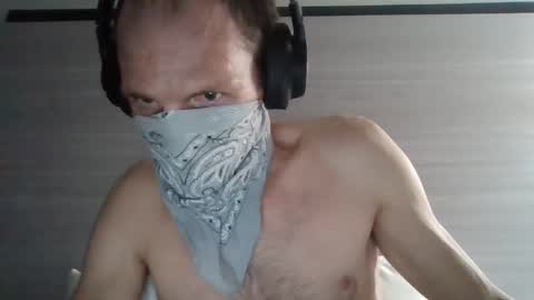 letslookateach online show from December 3, 1:08 am