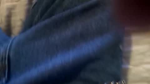 letslookateach online show from December 22, 5:15 am