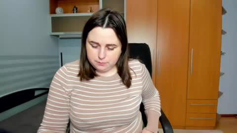 Naomi online show from April 25, 5:32 am