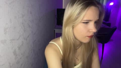 Kate online show from May 22, 1:17 pm