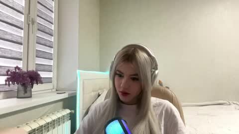 Snapshot of lettieiler chatting on May 12, 9:17 am Natalie online show from May 12, 9:17 am