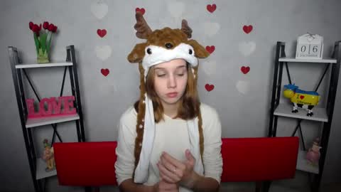 Snapshot of letty_curly chatting on December 6, 3:33 pm letty_curly online show from December 6, 3:33 pm