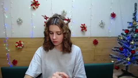 Snapshot of letty_curly chatting on December 21, 12:16 pm letty_curly online show from December 21, 12:16 pm