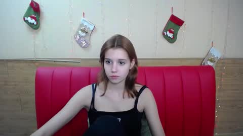 Snapshot of letty_curly chatting on January 5, 12:10 pm letty_curly online show from January 5, 12:10 pm