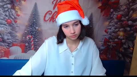 Snapshot of letty_curly chatting on December 19, 12:01 pm letty_curly online show from December 19, 12:01 pm
