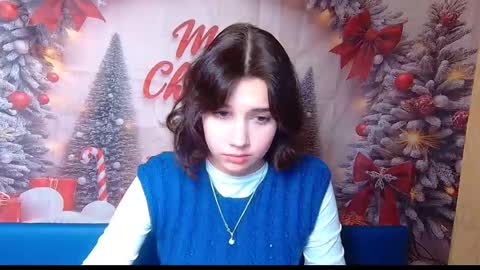 Snapshot of letty_curly chatting on December 20, 7:04 am letty_curly online show from December 20, 7:04 am