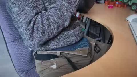 leukurrt online show from December 22, 12:24 pm