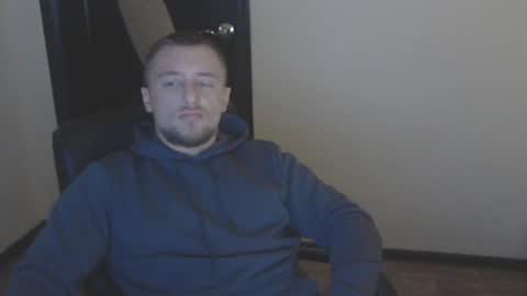 lev1ngston online show from December 1, 6:19 pm