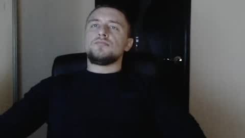 lev1ngston online show from December 1, 9:59 pm