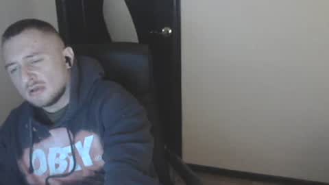 lev1ngston online show from December 9, 5:52 pm