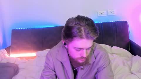 lev_miller online show from March 9, 2:26 am