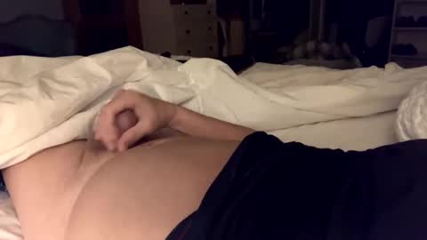 Snapshot of levec7 chatting on February 26, 4:36 am levec7 online show from February 26, 4:36 am