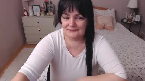 Mary online show from December 12, 5:26 pm