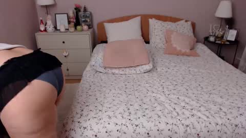 Mary online show from December 15, 4:59 pm