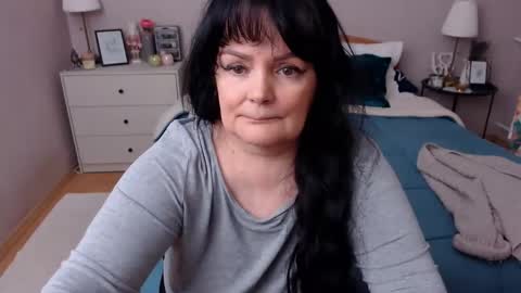 Mary online show from January 8, 1:57 pm