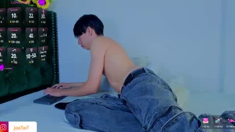 Levi  online show from March 31, 2:39 pm