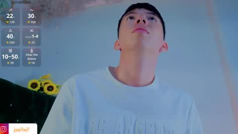 Levi  online show from April 22, 4:41 pm