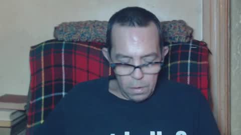 Snapshot of levon48 chatting on December 26, 1:18 am levon48 online show from December 26, 1:18 am